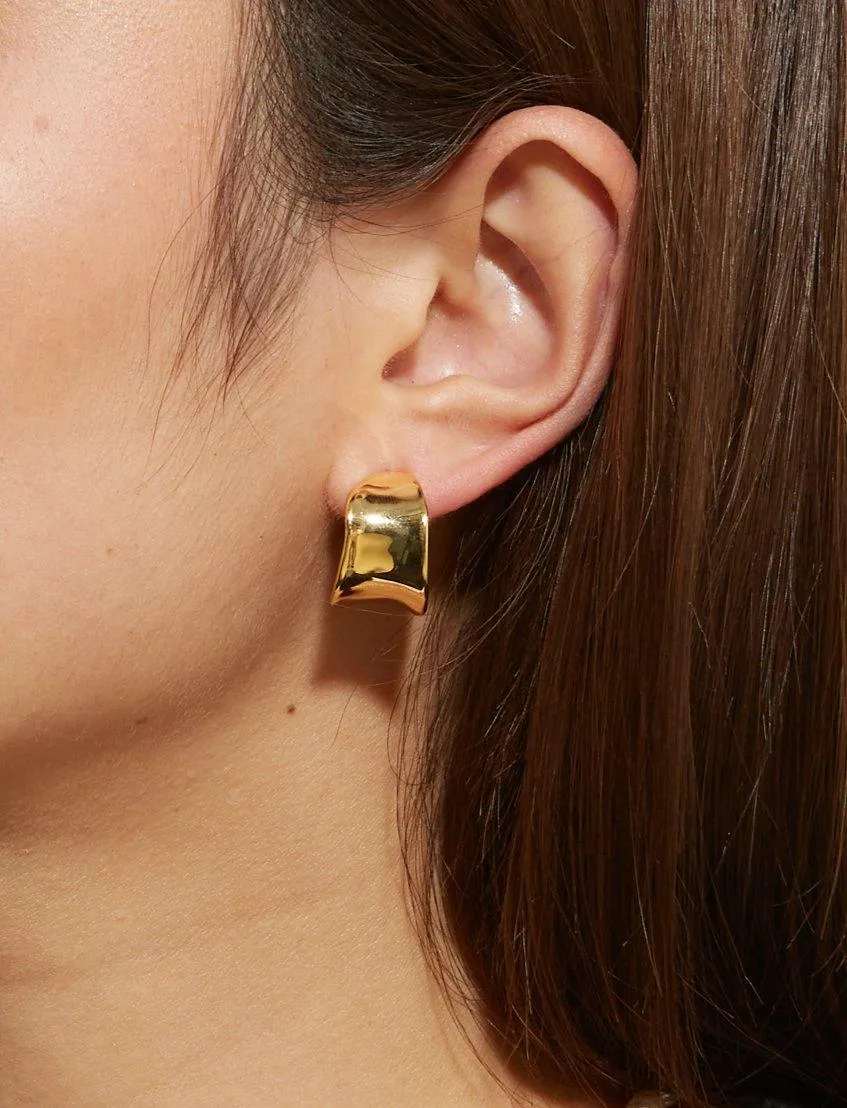 Chunky Flowy Hoop Earrings in Gold