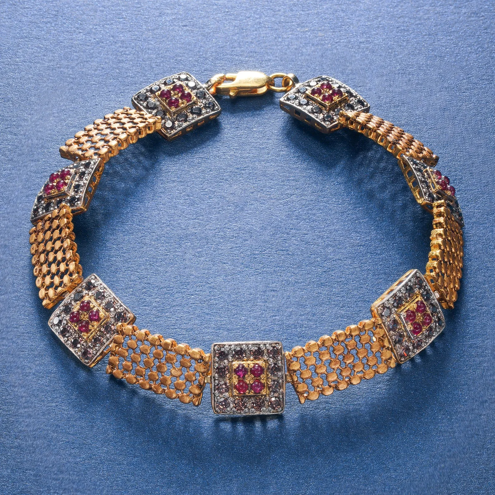 Gold Bracelet - E211931