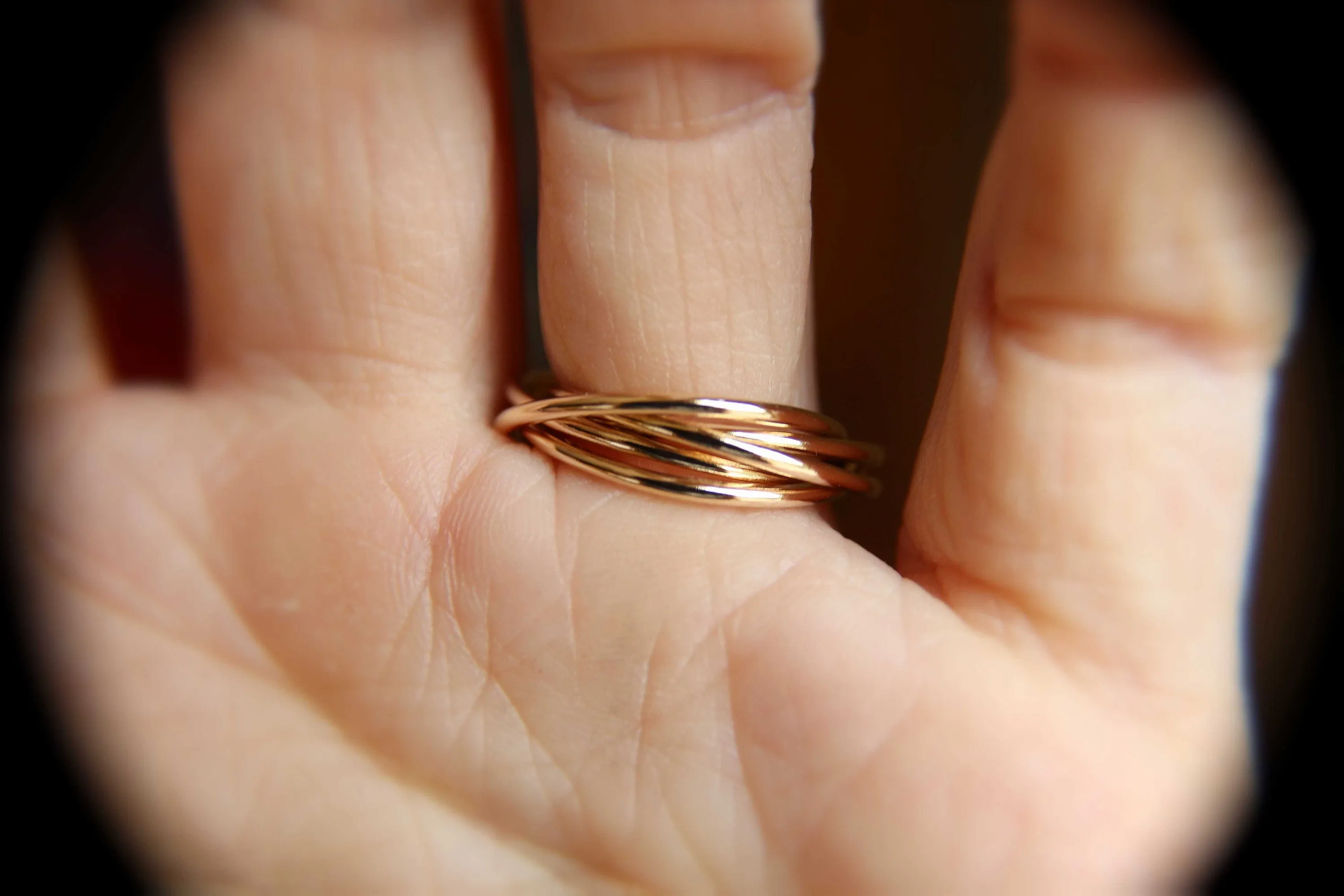 Gold Interlocking Rings, Thumb Rings, Gold Thumb Ring, Interlocking Rings, Rolling Ring, Stacking Rings, Minimalist Rings, Unique Rings