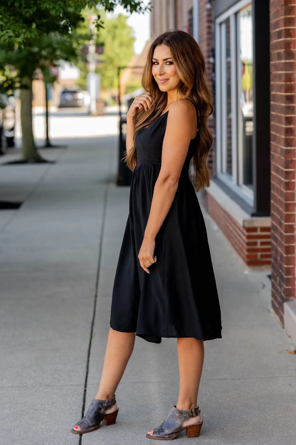 Thin Strapped V Midi Dress