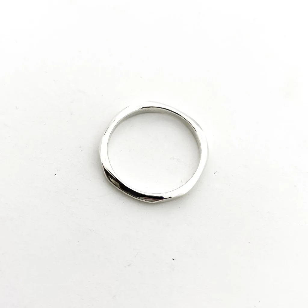 Unique Edge Ring | Silver