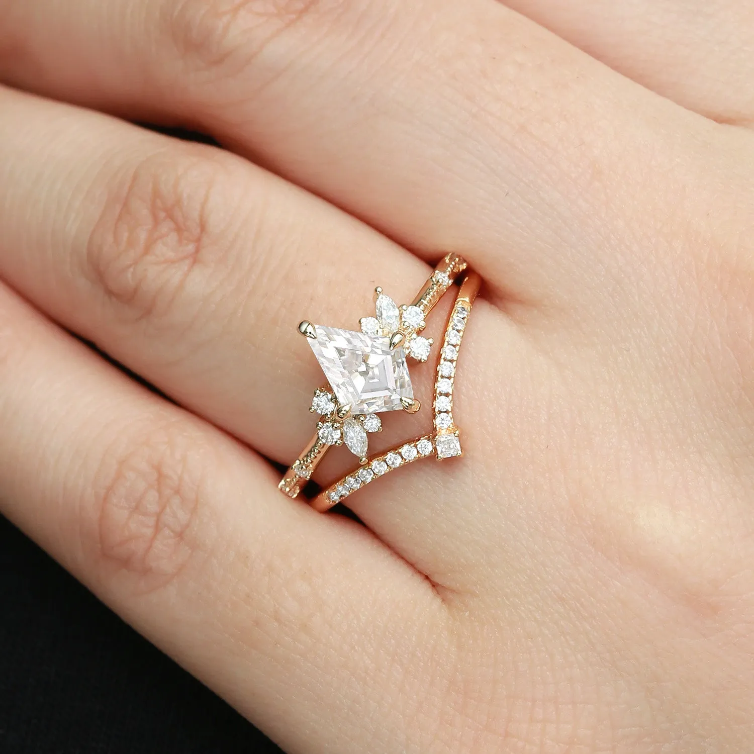 Unique Kite Cut Moissanite Engagement Ring Set 2pcs